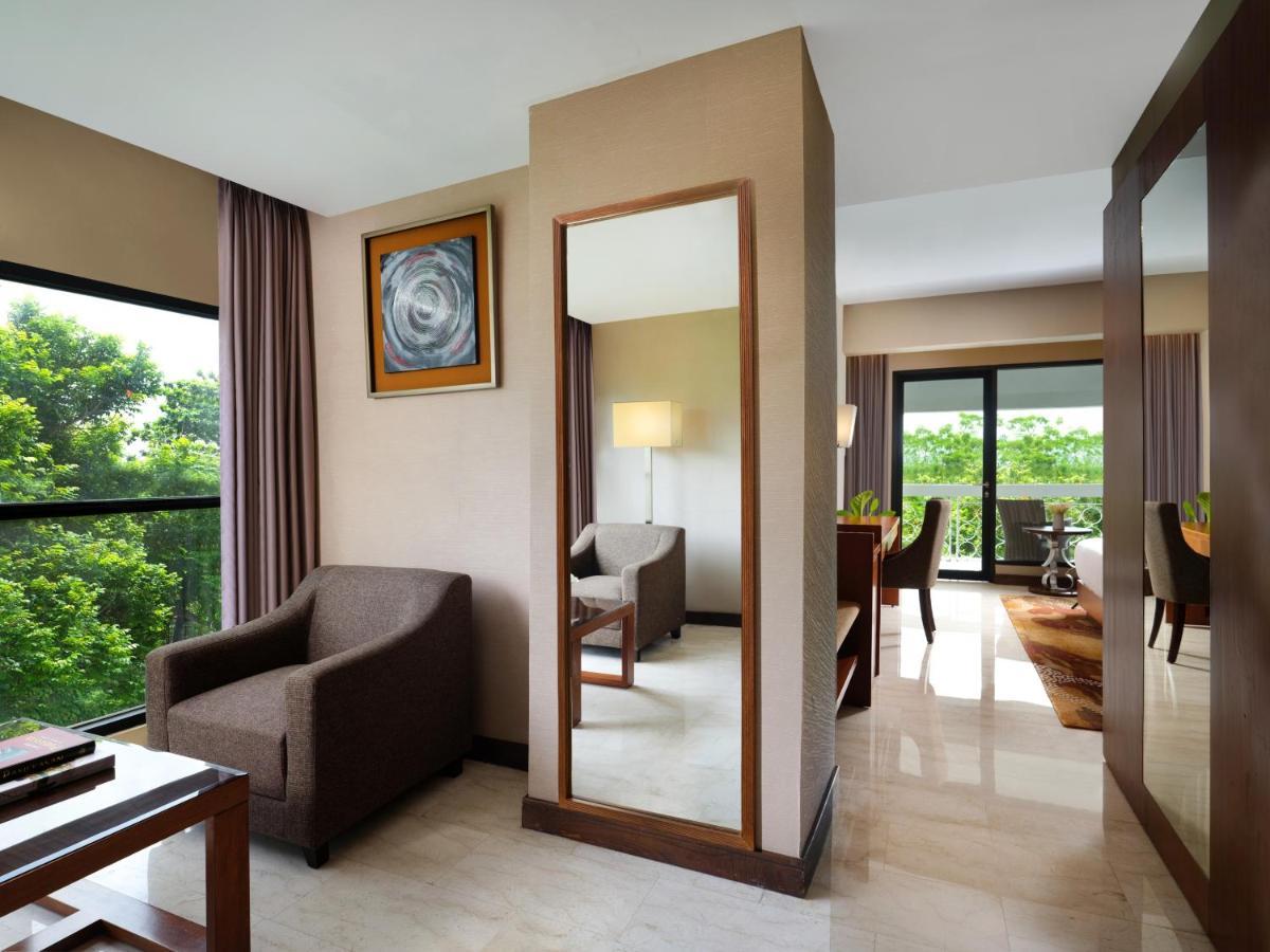 Royal Ambarrukmo Yogyakarta Hotel Maguwo Exterior photo