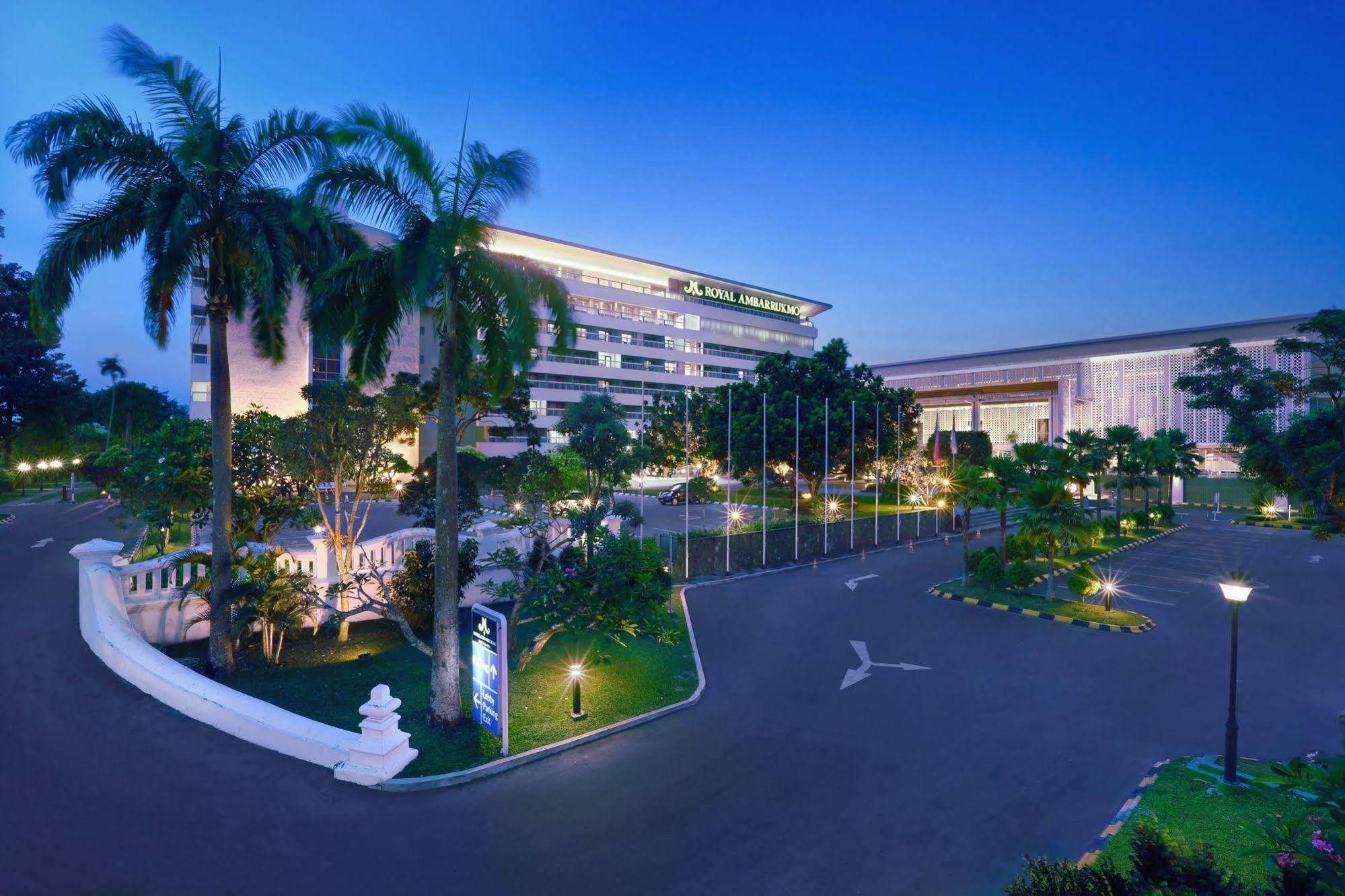 Royal Ambarrukmo Yogyakarta Hotel Maguwo Exterior photo